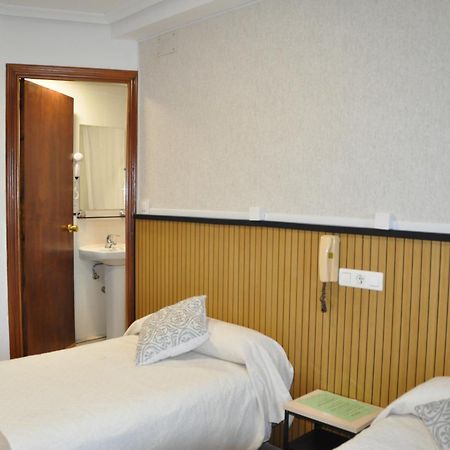 Hostal Ramon Y Cajal Вальядолід Екстер'єр фото