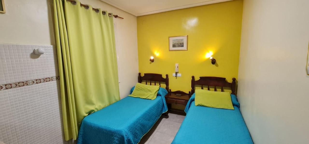 Hostal Ramon Y Cajal Вальядолід Екстер'єр фото