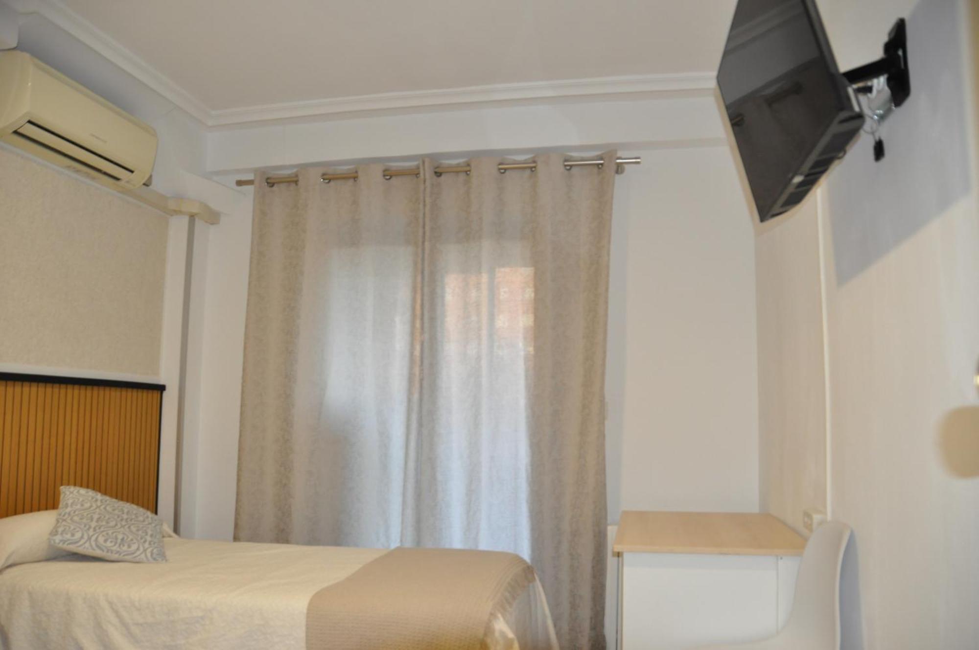 Hostal Ramon Y Cajal Вальядолід Екстер'єр фото