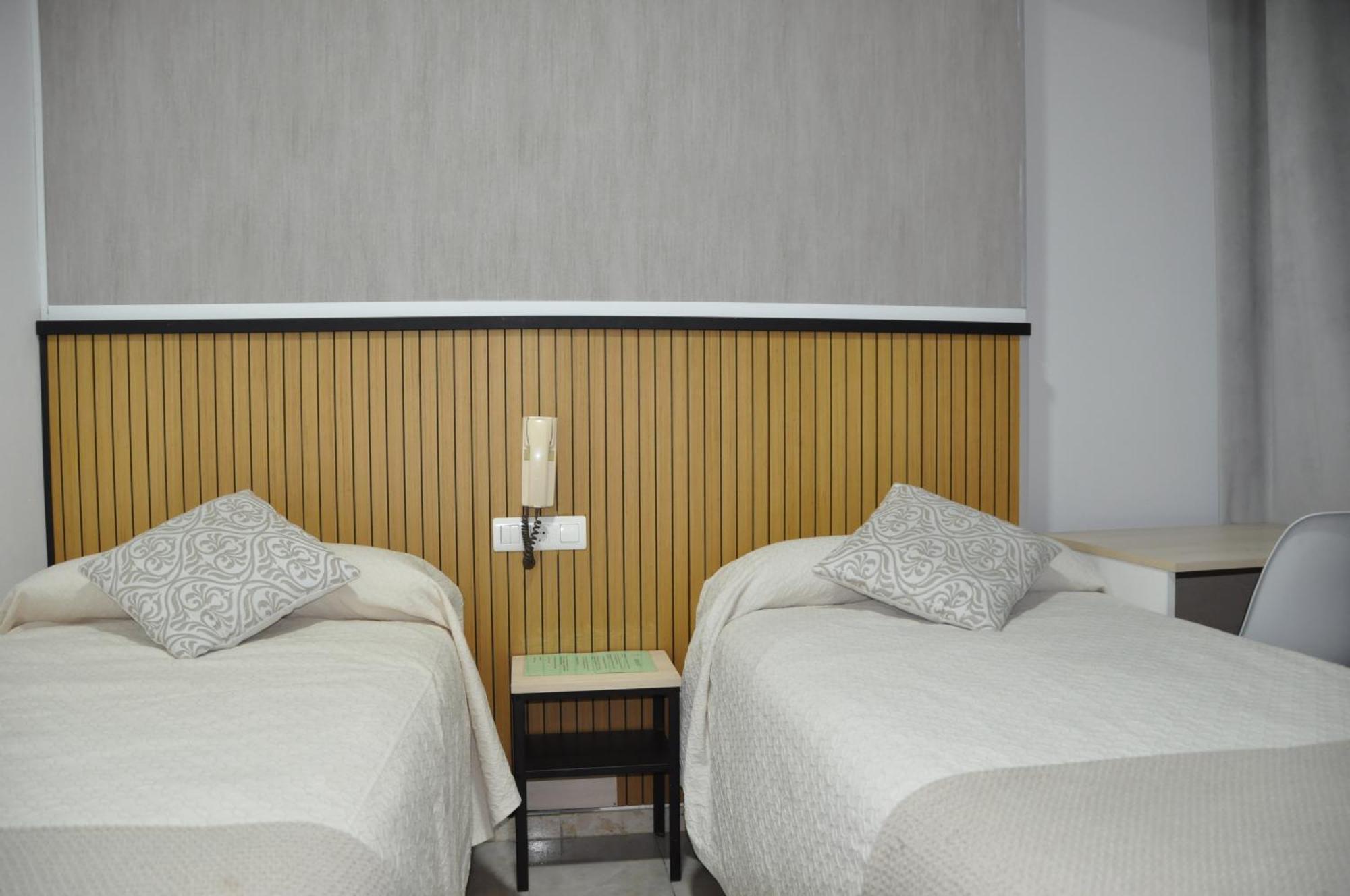 Hostal Ramon Y Cajal Вальядолід Екстер'єр фото